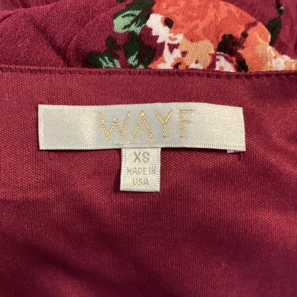 WAYF Dress Size XS Red Floral Midi Short Sleeve - Picture 6 of 7